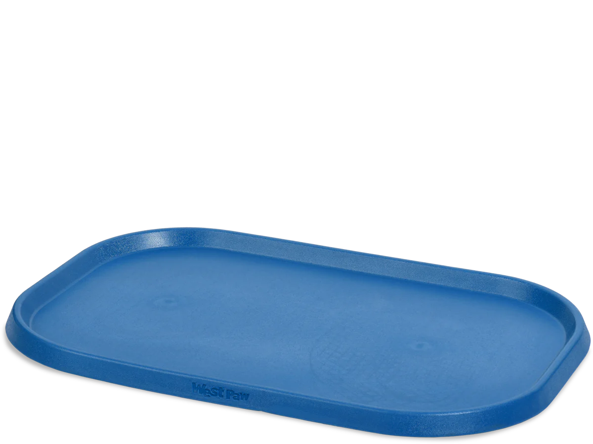 Encourage your dog's natural eating habits with the all new feeding mat from West Paw! Mat can be used as a combination forage plate for meals and a non-slip mat for water bowls. Thoughtfully designed with raised edges to keep food messes & water spills contained.