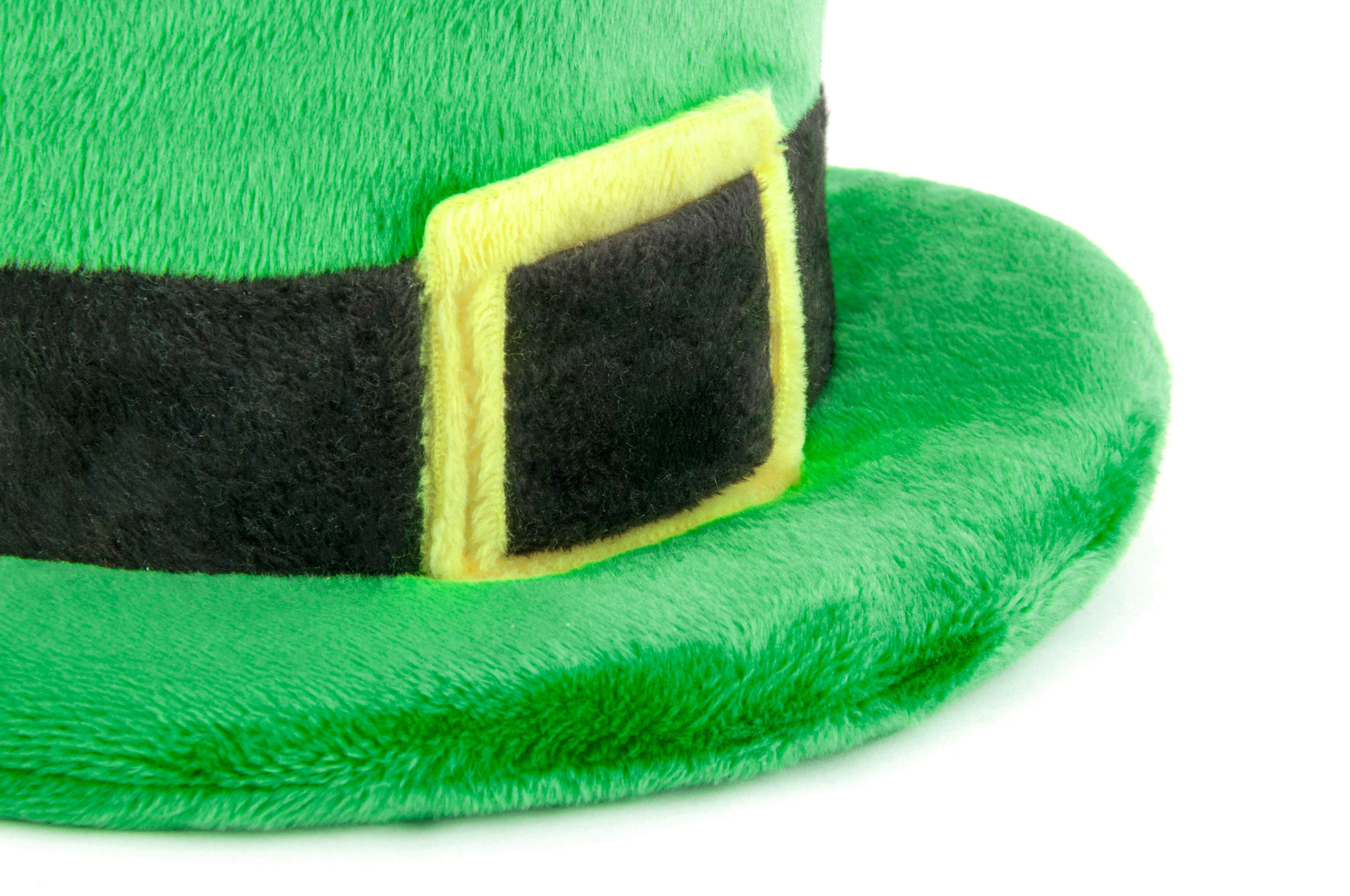 Celebrate St. Patrick's Day in style with this whimsical Leprechaun Hat from P.L.A.Y. Toy makes crinkle and squeak noises for hours of interactive fun! Turn your dog's toy into a wearable hat by securing a strap to the built-in loops. Now it's time for an adorable photo-op with your dog!