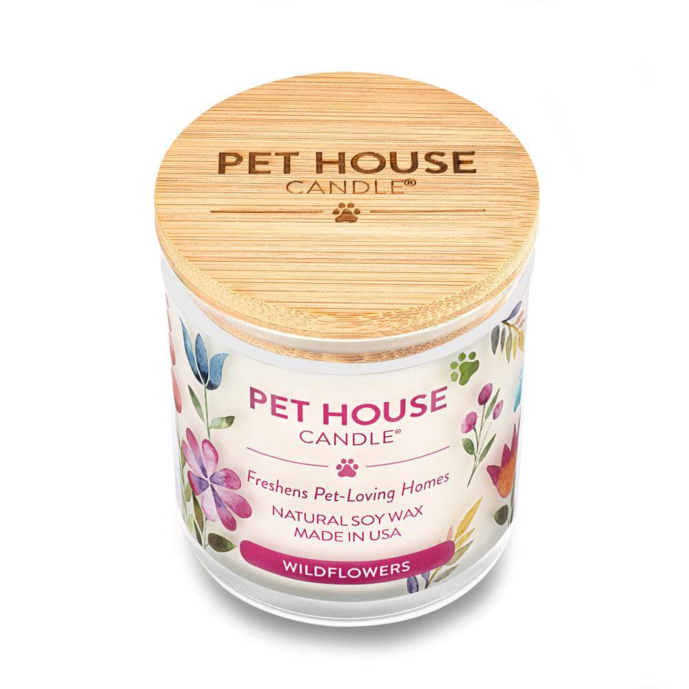 Pet House candles are hand-poured, and made from 100% natural, dye-free soy wax. Comes in a 9 oz. glass jar. Fragrance profile is a delightful arrangement of green fields, heather, hyacinth, carnations, and lily of the valley.