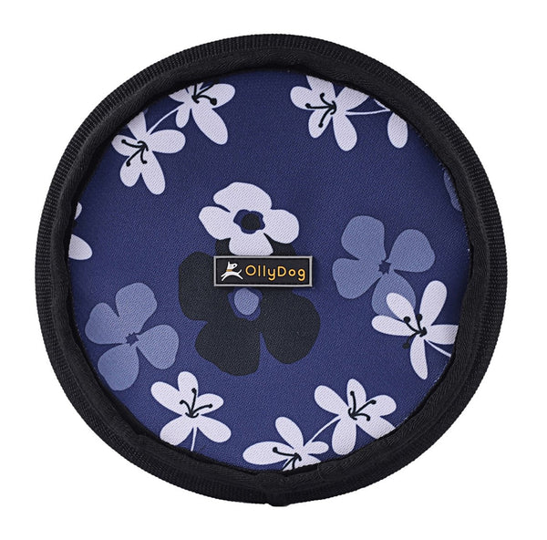 The pup-approved Olly Dog Flyer Disc is made from 100% recycled material that is durable and non-toxic. The soft and lightweight material makes it easy on dog teeth and gums. Ideal for tug-of-war or a game of fetch on land or water.
