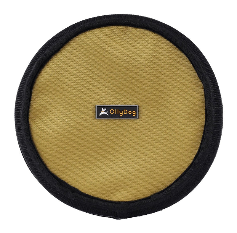 The pup-approved Olly Dog Flyer Disc is made from 100% recycled material that is durable and non-toxic. The soft and lightweight material makes it easy on dog teeth and gums. Ideal for tug-of-war or a game of fetch on land or water.