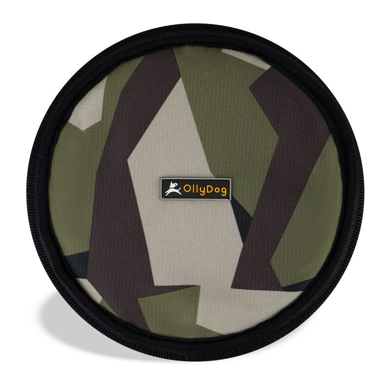 The pup-approved Olly Dog Flyer Disc is made from 100% recycled material that is durable and non-toxic. The soft and lightweight material makes it easy on dog teeth and gums. Ideal for tug-of-war or a game of fetch on land or water.