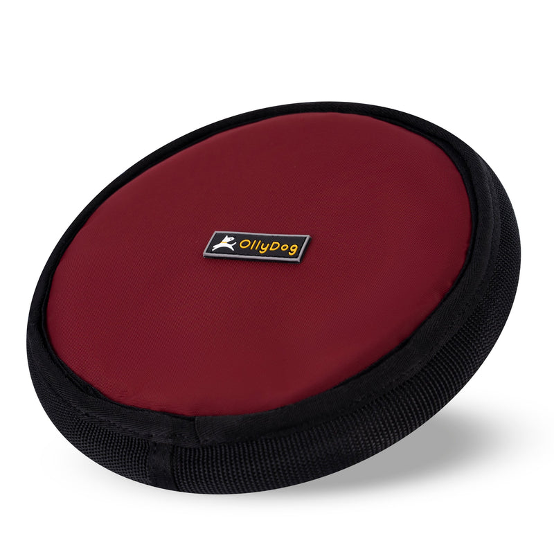 The pup-approved Olly Dog Flyer Disc is made from 100% recycled material that is durable and non-toxic. The soft and lightweight material makes it easy on dog teeth and gums. Ideal for tug-of-war or a game of fetch on land or water.