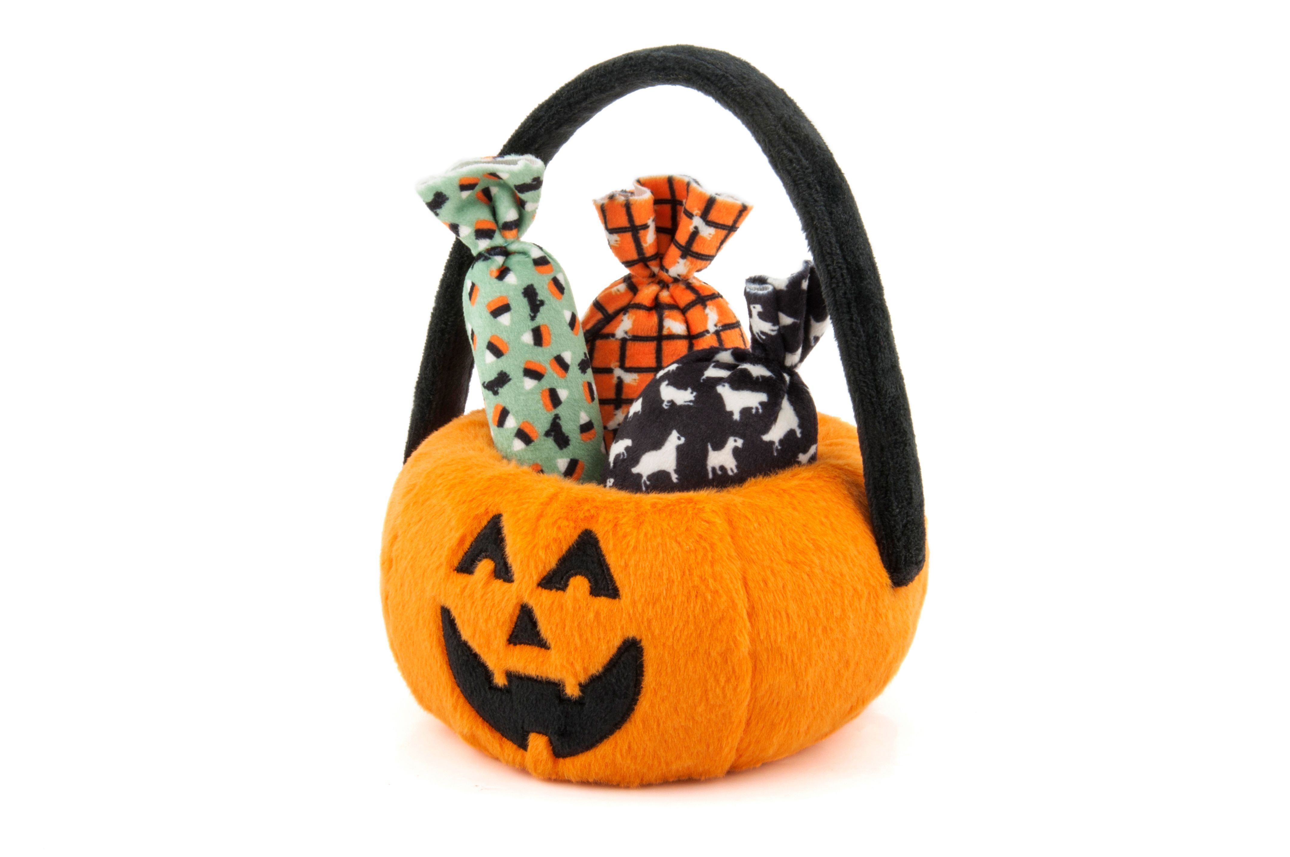 These goodies are no trick! Treat your dog to the spooky sweets and ghoulish squeakers that overflow the festive Howl-o-ween Treat Basket from P.L.A.Y. Toy makes crinkle and squeak noises for hours of interactive fun!