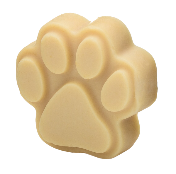 The high fat content in sheep's milk gives the Ewegurt Paw Shampoo Bar a luxurious lather which rinses completely clean. The therapeutic-grade essential oils in the bar promote healthy skin and coat!